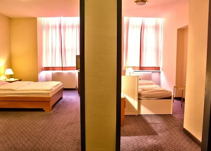 Hotel Very Apartments, 5 Min To Center, No Reception