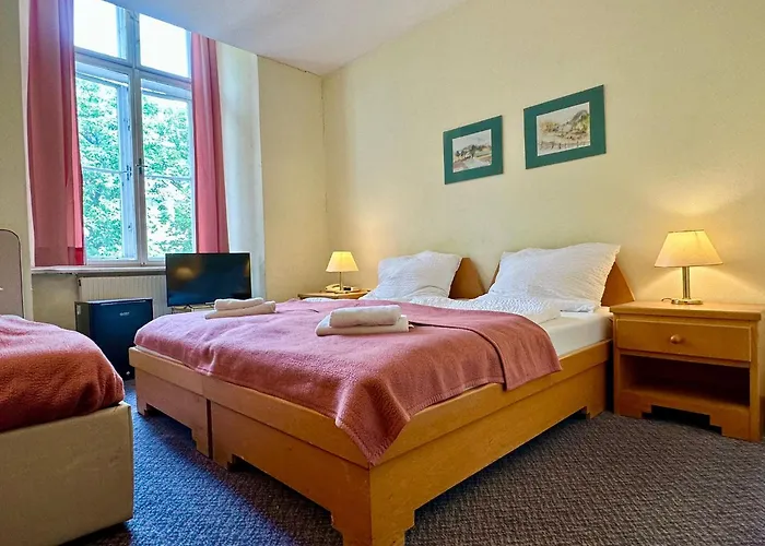 Very Apartments, 5 Min To Center, No Reception