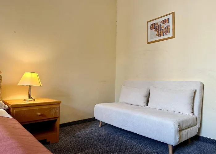 Hotel Very Apartments, 5 Min To Center, No Reception Wenen