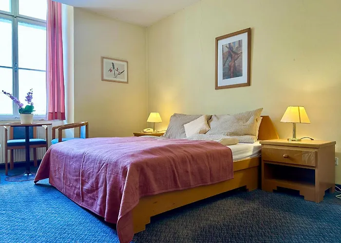 Very Apartments, 5 Min To Center, No Reception