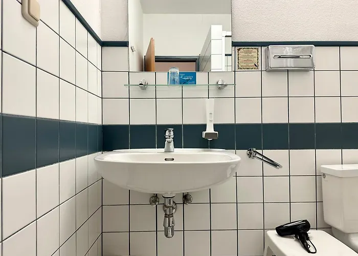 Hotel Very Apartments, 5 Min To Center, No Reception Wenen
