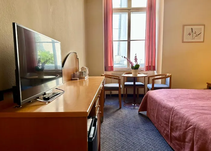Very Apartments, 5 Min To Center, No Reception 3*