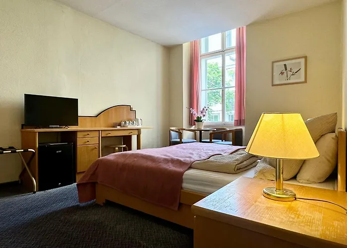 Hotel Very Apartments, 5 Min To Center, No Reception 3*