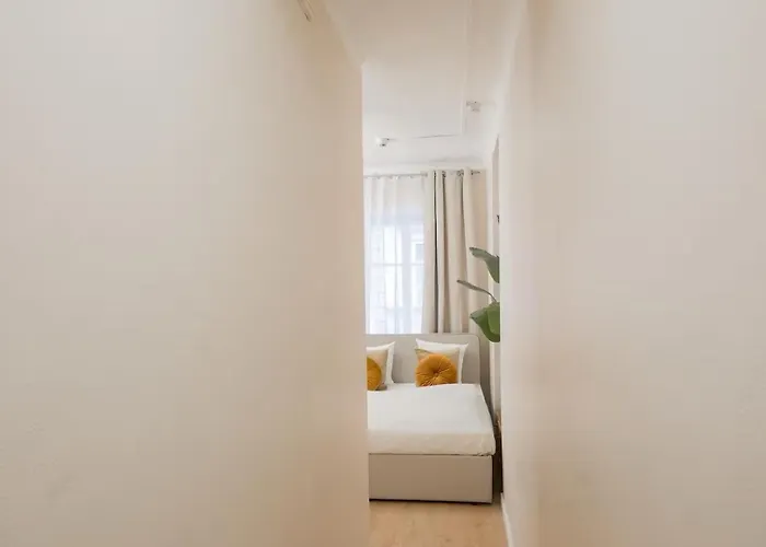 Very Apartments, 5 Min To Center, No Reception Hotel