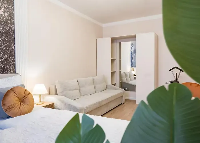 Very Apartments, 5 Min To Center, No Reception 3*