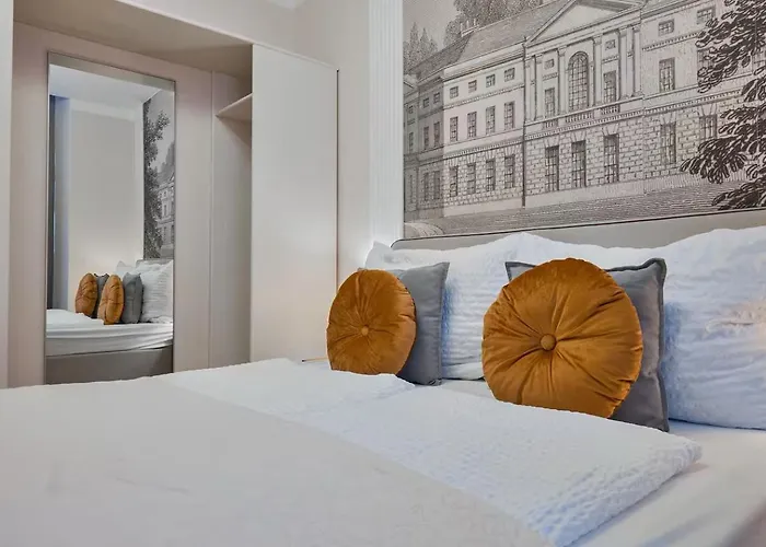 Very Apartments, 5 Min To Center, No Reception 3*