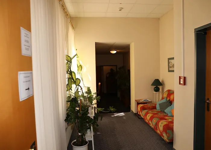 Hotel Very Apartments, 5 Min To Center, No Reception