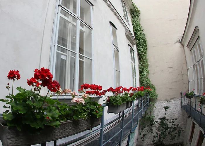 Very Apartments, 5 Min To Center, No Reception Wenen